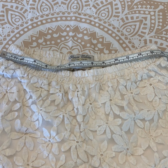 Lacy mini shorts - Picture 3 of 5